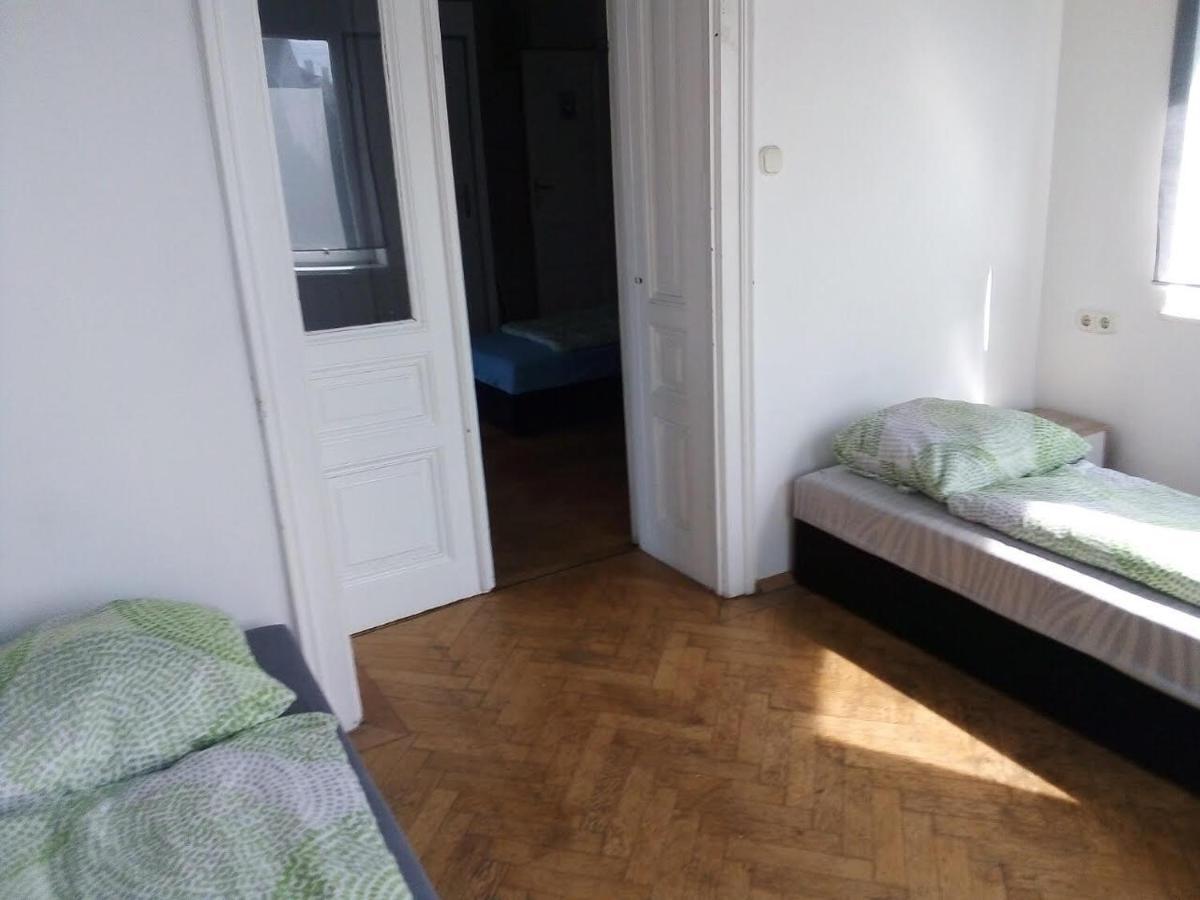 Raisa Apartments Fuenkhgasse Pressbaum Eksteriør bilde